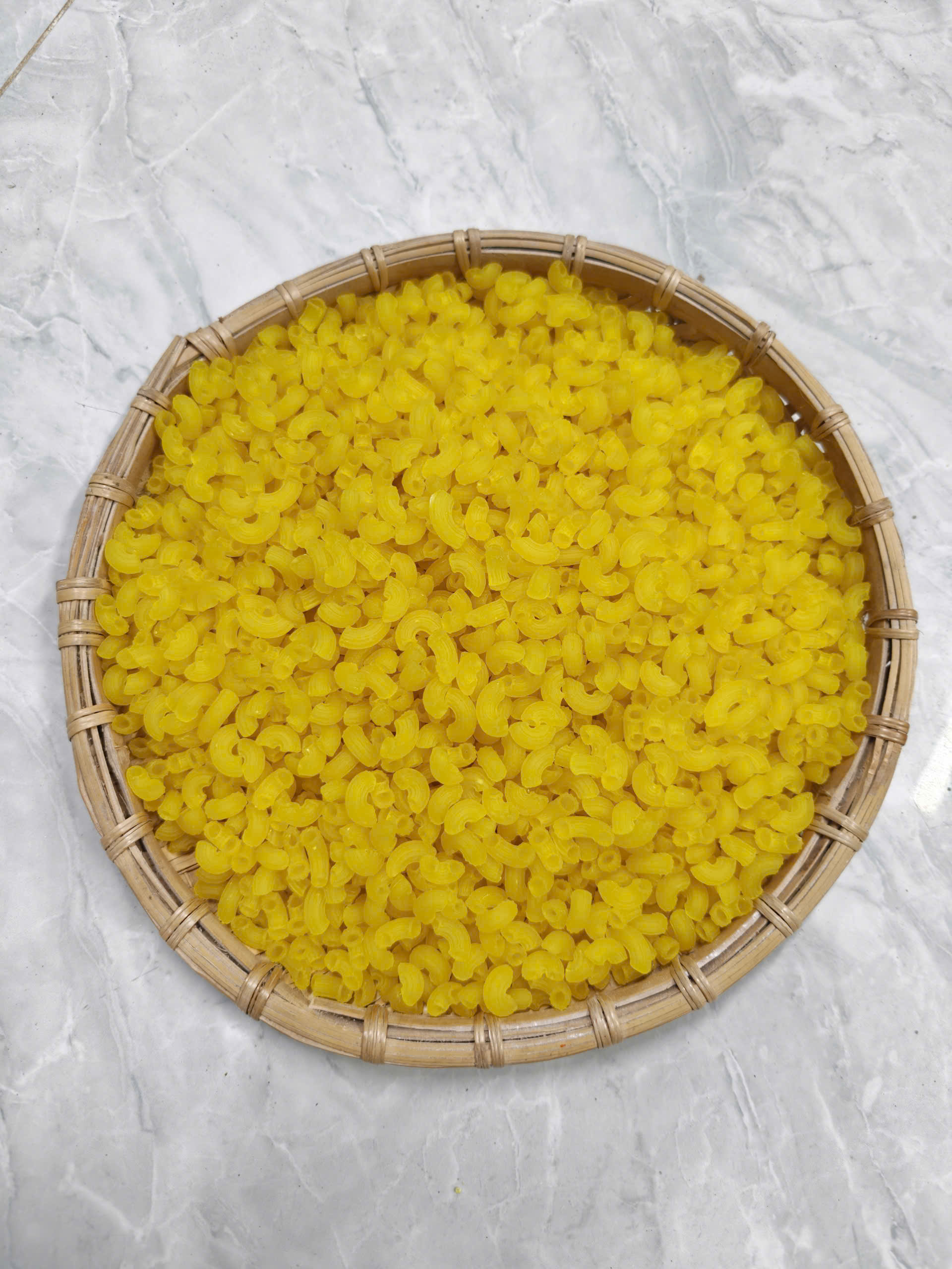 Nui ống ngắn vàng